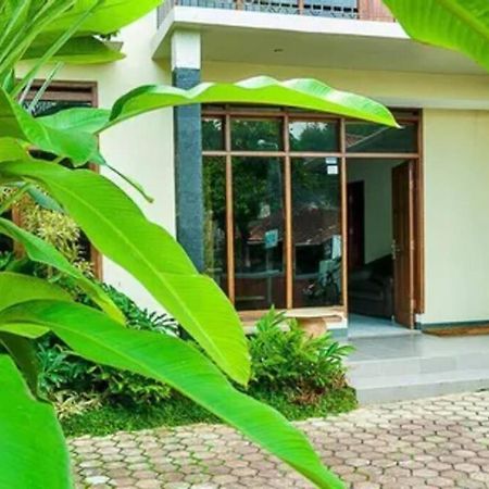 Hazel House With Swimming Pool By Grorental Bandung Exterior photo